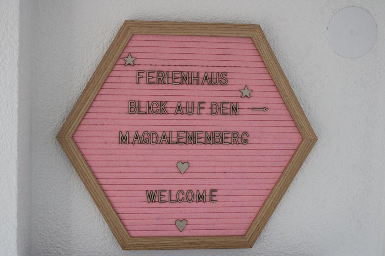 Ferienwohnung Blick Auf Den Magdalenenberg Villingen-Schwenningen Exterior foto